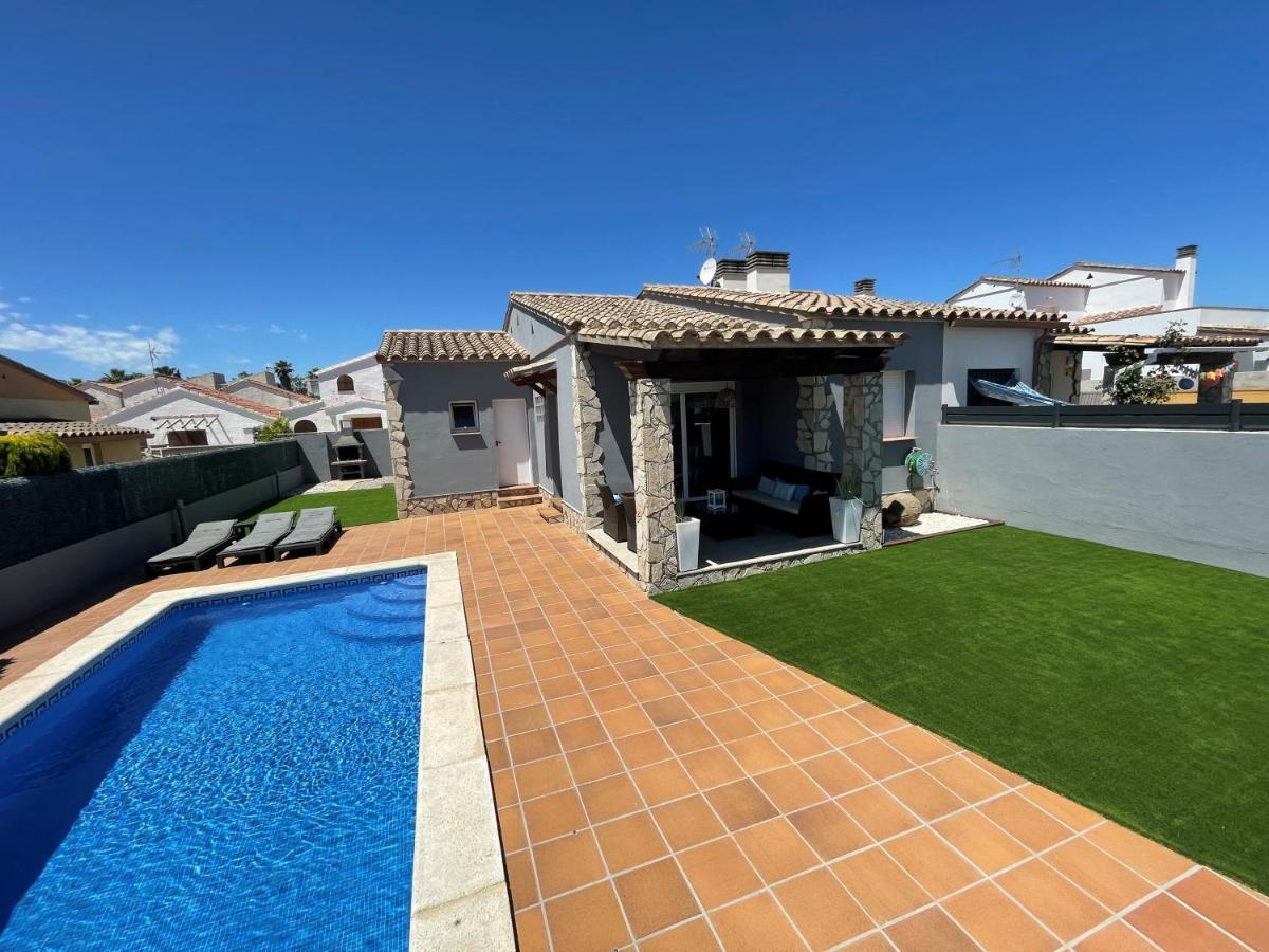 Villa Casa en L Escala con piscina y WIFI free L' Escala Exterior foto